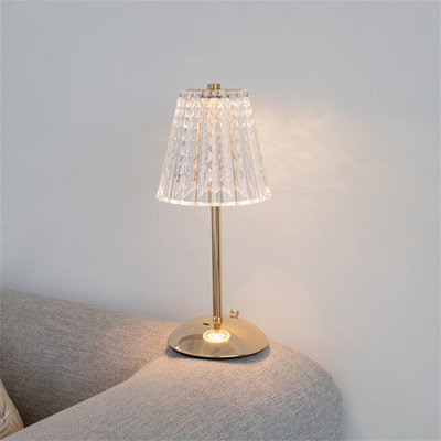 Amirie Metal USB Table Lamp