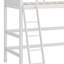 Lit mezzanine en bois avec échelle-1035091654