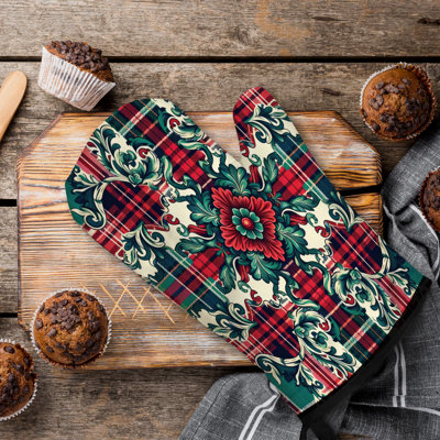 Scottish Tartan Charm Oven Mitt