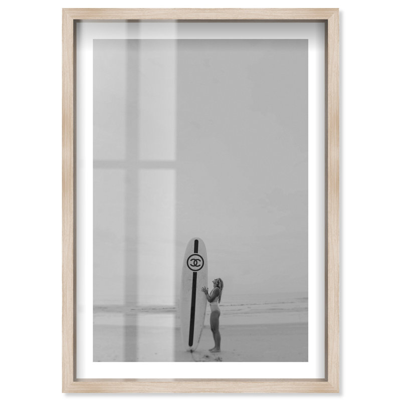 «Surfing Day Shadowbox Print» par Notoriart, H 25 po x l 17 po, Crème, crème