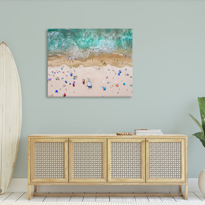 Reproduction d'art sur toile tendue, "Parade de plage" par Jeff Poe, L 48 po x H 36 po