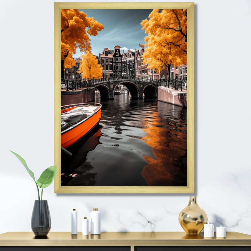«Isoa Amsterdam Beautiful Cityscape II», reproduction sur toile, H 44 po x l 34 po x P 1,5 po, Encadrement doré