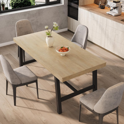 Table de salle à manger 63 "industrielle pour 4-6 - Table de cuisine rectangulaire en bois avec structure en métal robuste, style maison de campagne rustique