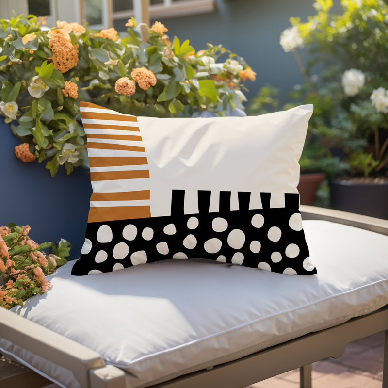 Oreiller rectangulaire réversible intérieur / extérieur Nea, Orange brûlé / noir / blanc cassé, H 14 po x l 20 po