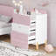 Dresser-717977469