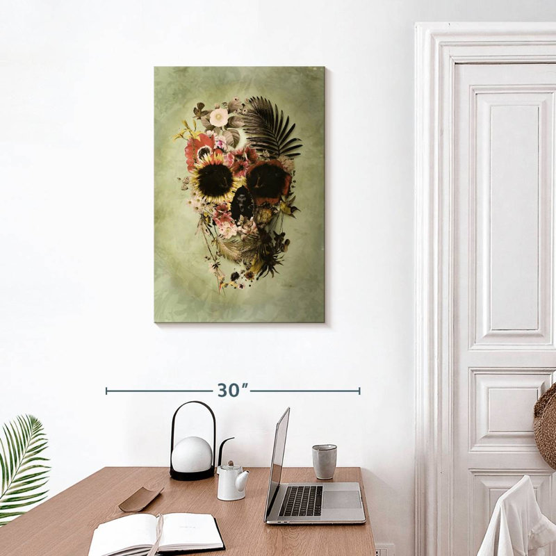 Hitzel Garden Skull Light, 30" H x 20" W
