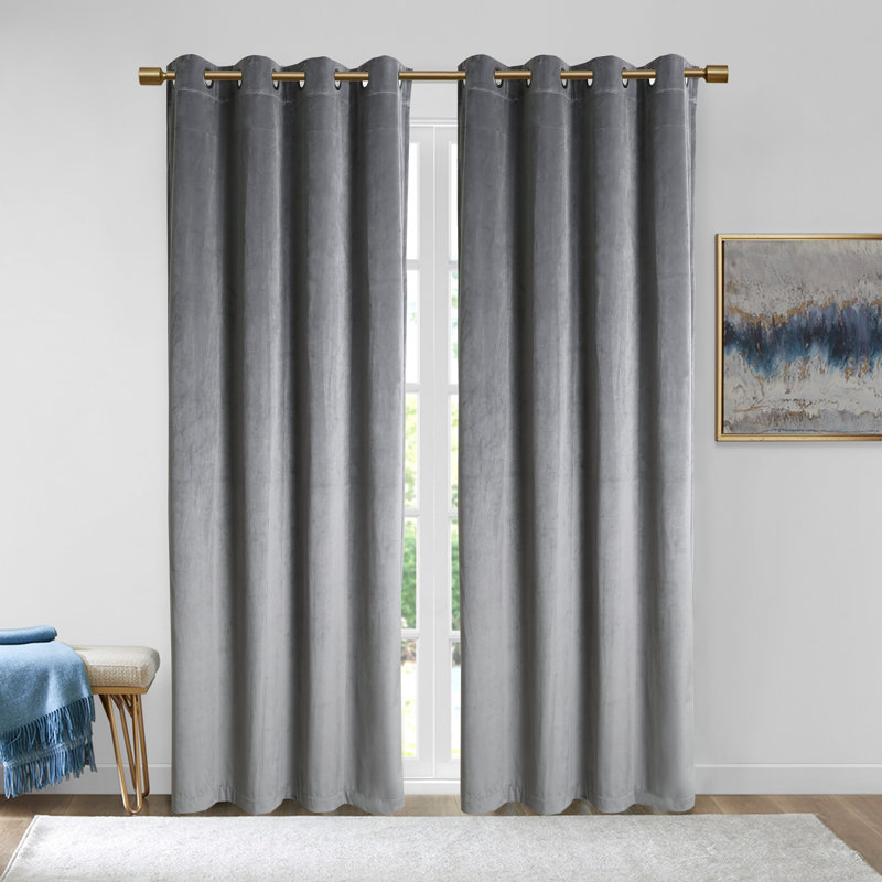 Paire de rideaux obscurcissant en velours Rybicki, Gris pâle, l 50" x L 84"