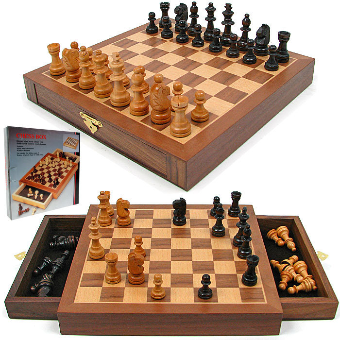 Elegant Magnetic Walnut-Style Chess Set with Polished Staunton Pieces