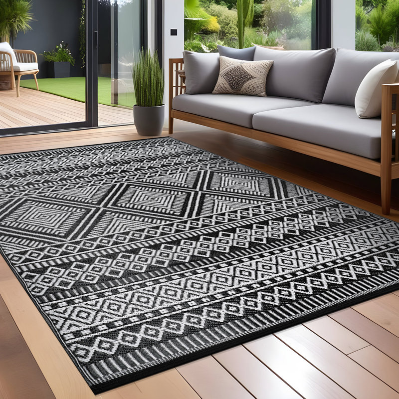 Rectangle Aldo Machine Made Polypropylene Area Rug in Black/White, Rectangle  5'10" x 8'10"
