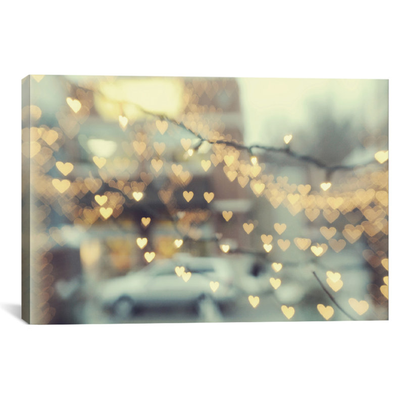 « holding on love », photographie sur toile tendue, H 8 po x l 12 po x P 0,75 po