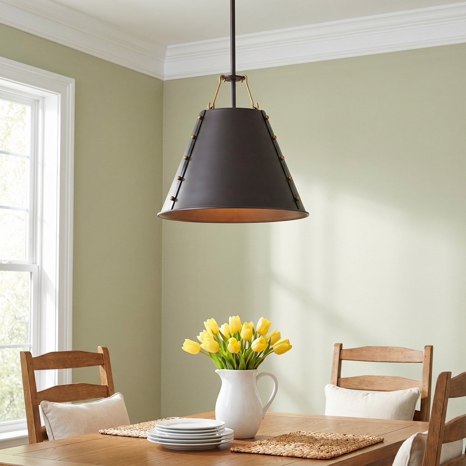 Priyanka Single Light Metal Dimmable Pendant