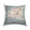 Coussin décoratif gris et rose à imprimé tourbillon par Patricia Pinto