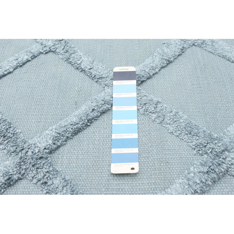 Tapis bleu clair en soie tissé à plat à motif géométrique Risa