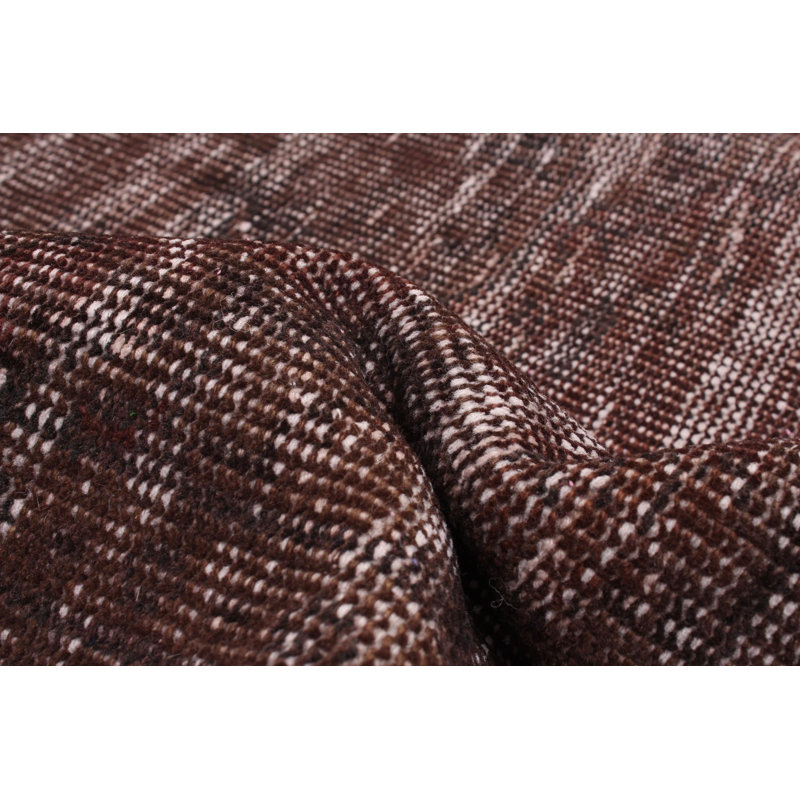 Tapis brun foncé à transition de couleur 4 pi 11 po x 8 pi 10 po