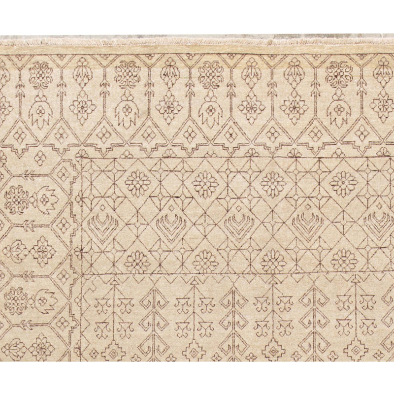 Hand-Knotted High-Quality Beige Area Rug