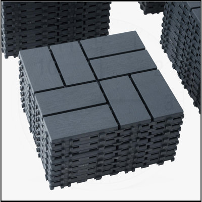 Carreaux de terrasse polyvalents et emboîtables pour une utilisation extérieure et intérieure, rehaussant tout espace.