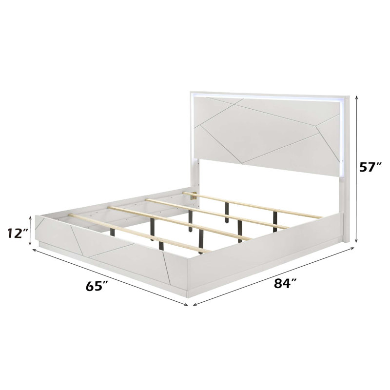Grand lit moderne avec finition ultrabrillante et éclairage à DEL intégré