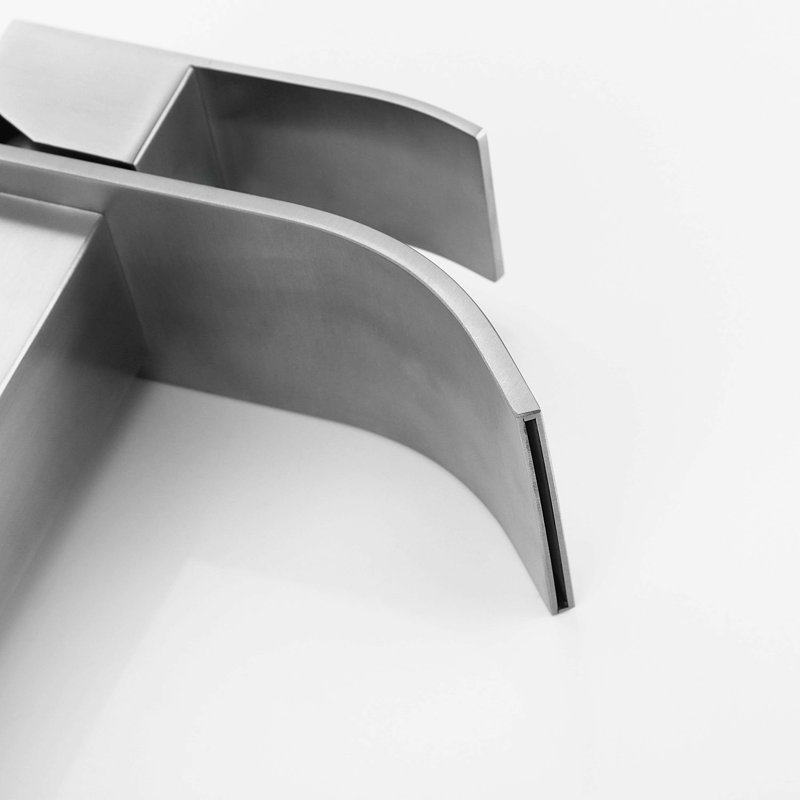 Robinet cascade à poignée simple pour meuble-lavabo, Brushed Nickel