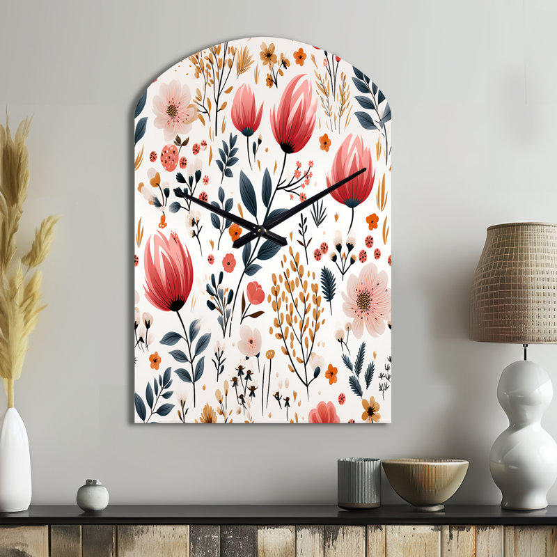 Motif floral de charme rustique rose rustique - grande horloge murale rose en forme d'arche - forme unique, Moyenne