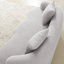 Gris courbé avec 2 coussins, - siège à compression pour espace de vie principal dans les petites pièces, sans assemblage, style moderne, espaces de soutien à haute densité de couleur crème, confortable et fonctionnel, avec ressorts