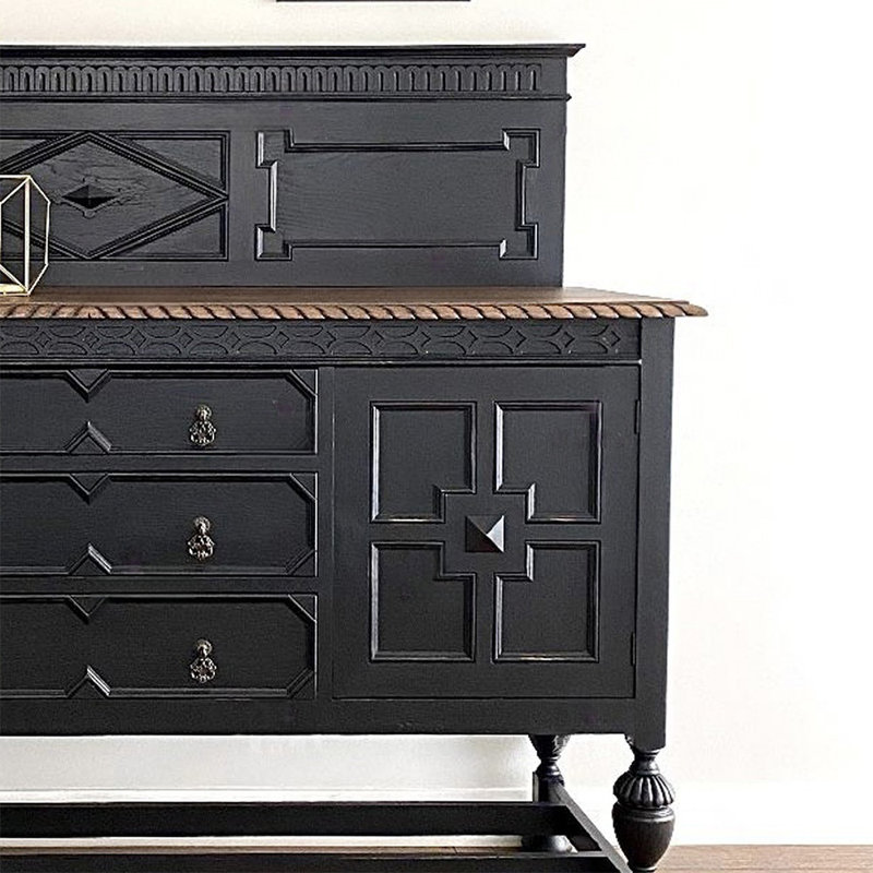 Armoire d'entrée rétro en bois massif sculpté