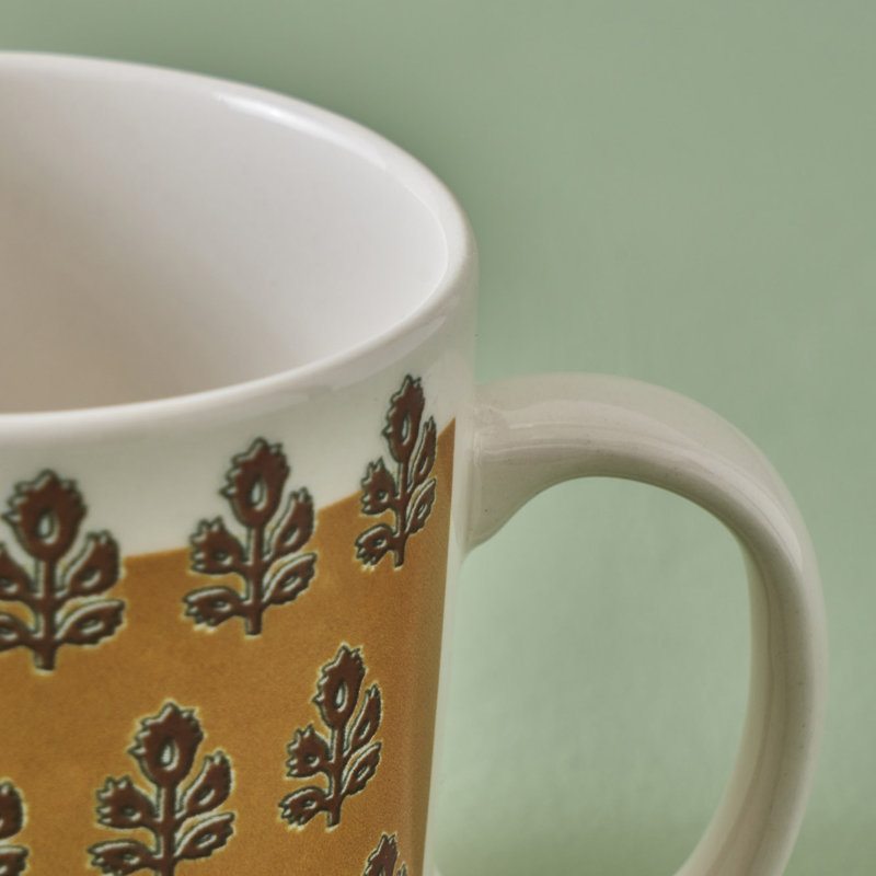Tasse indienne en porcelaine