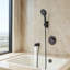 Bec de baignoire à inverseur avec douche à main à 6 réglages en bronze huilé (valve brute non incluse)-129753111