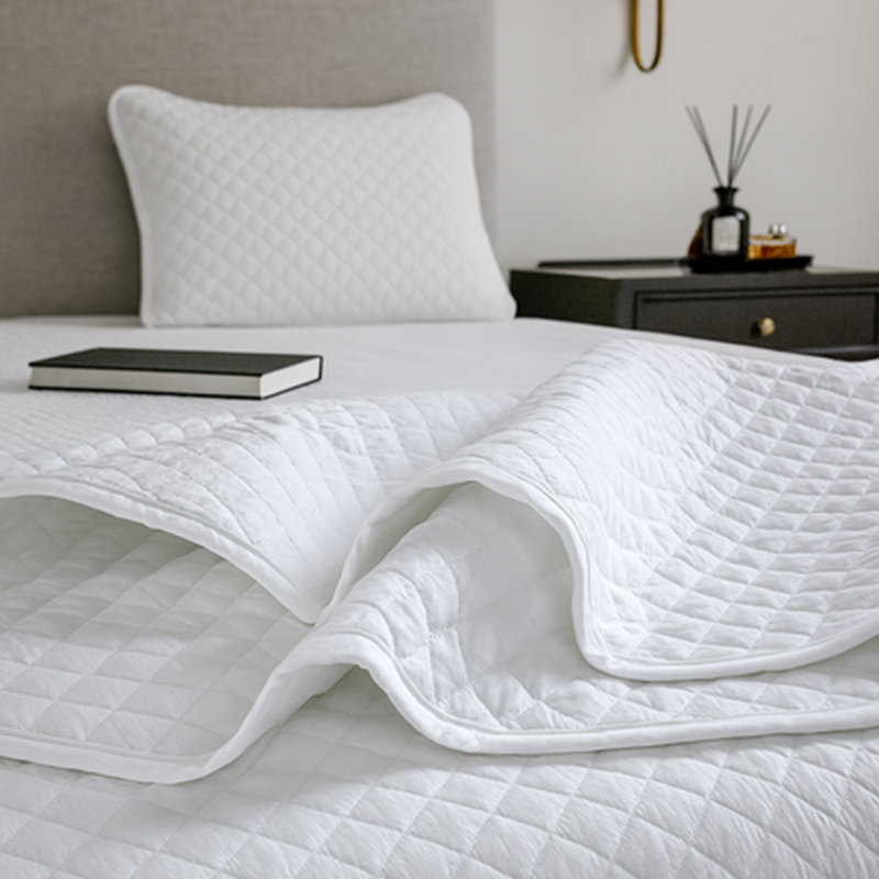 Solid Color 3-Piece Quilt Set with Cotton Blend Shell & 100% Cotton Fill – Lightweight, Soft, All Season Bedding, White