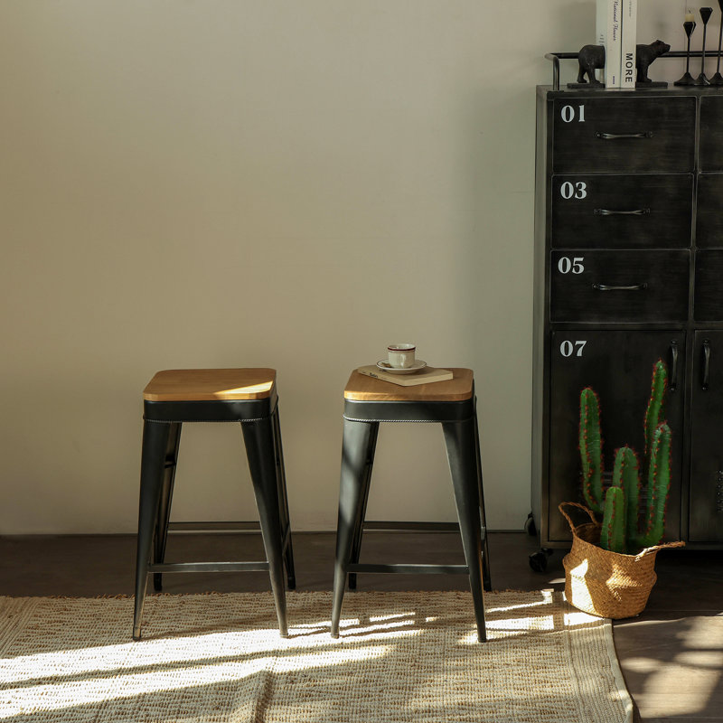 Tabouret de bar 2 pièces en métal avec dossier en bois massif, Tabouret de comptoir (siège d'une hauteur de 23,4