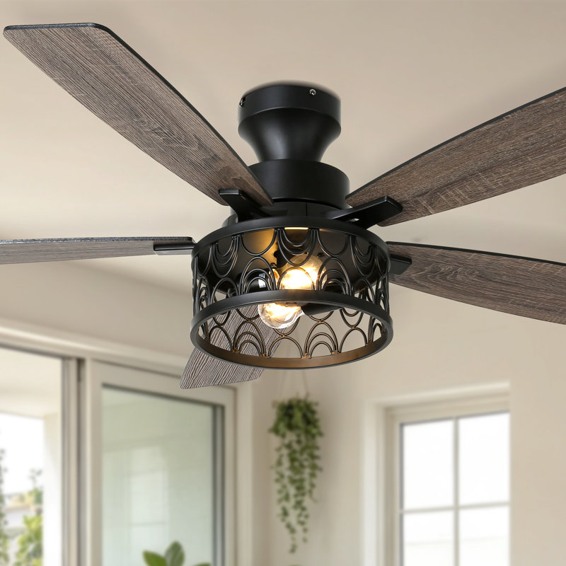 Ventilateur de plafond encastré industriel noir de 52 pouces avec kit d'éclairage et télécommande, moteur CC réversible à 6 vitesses, profil bas