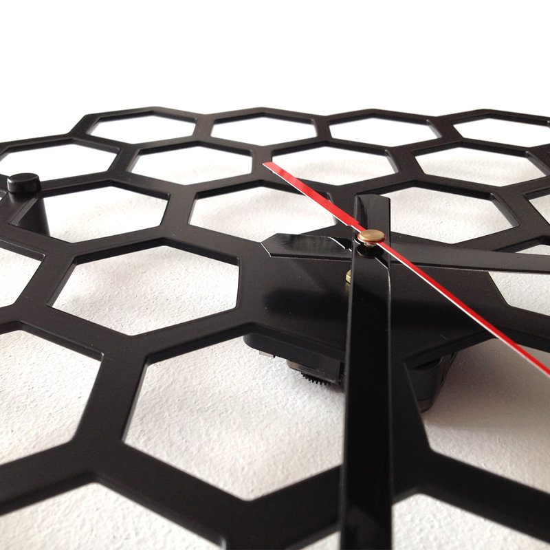 Haxa Metal Wall Clock