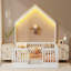 Structure de lit simple avec rails surélevés, structure en bois Matériau de la base de lit Montessori avec éclairage pour enfants, garçons et filles-464093709-464093706