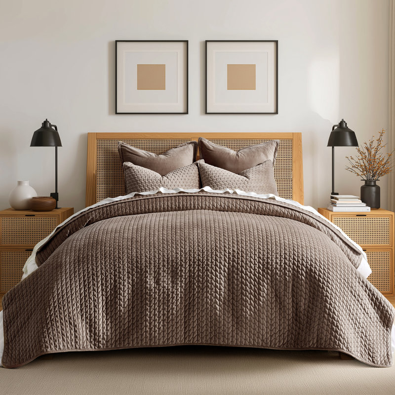 Cross-Stitch Velvet Quilt Set 3 Pieces, Queen, Mushroom Brown