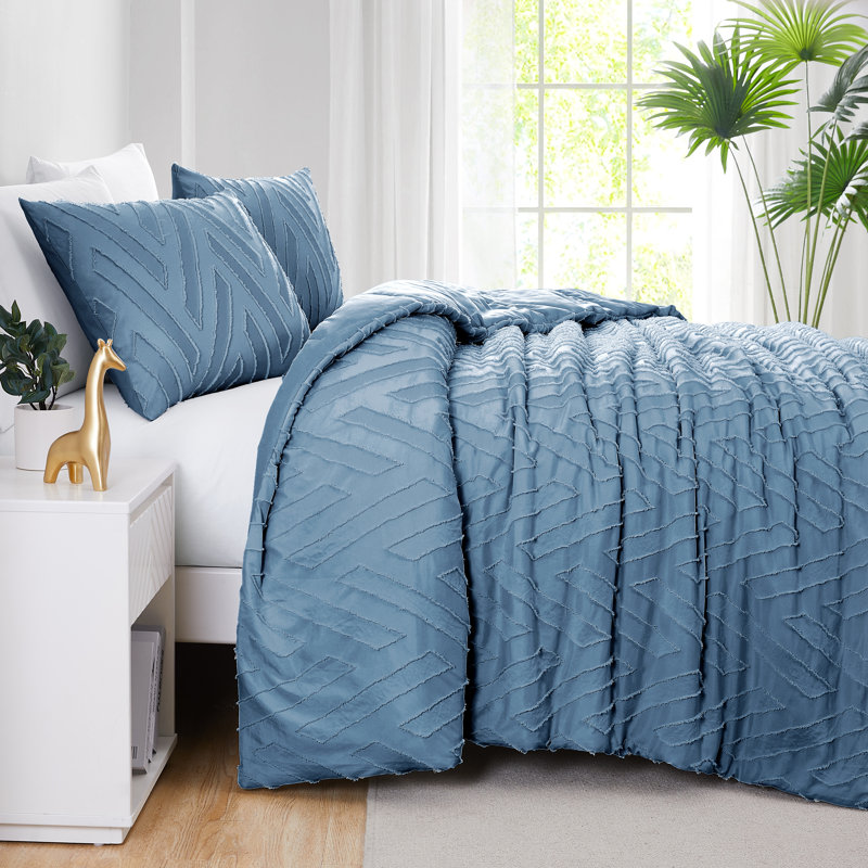 Southshore Fine Linens Clipped Jacquard Chevron Microfiber Comforter Set with shams, Queen Comforter + 2 Standard Shams