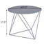 Table d'appoint à base géométrique en métal