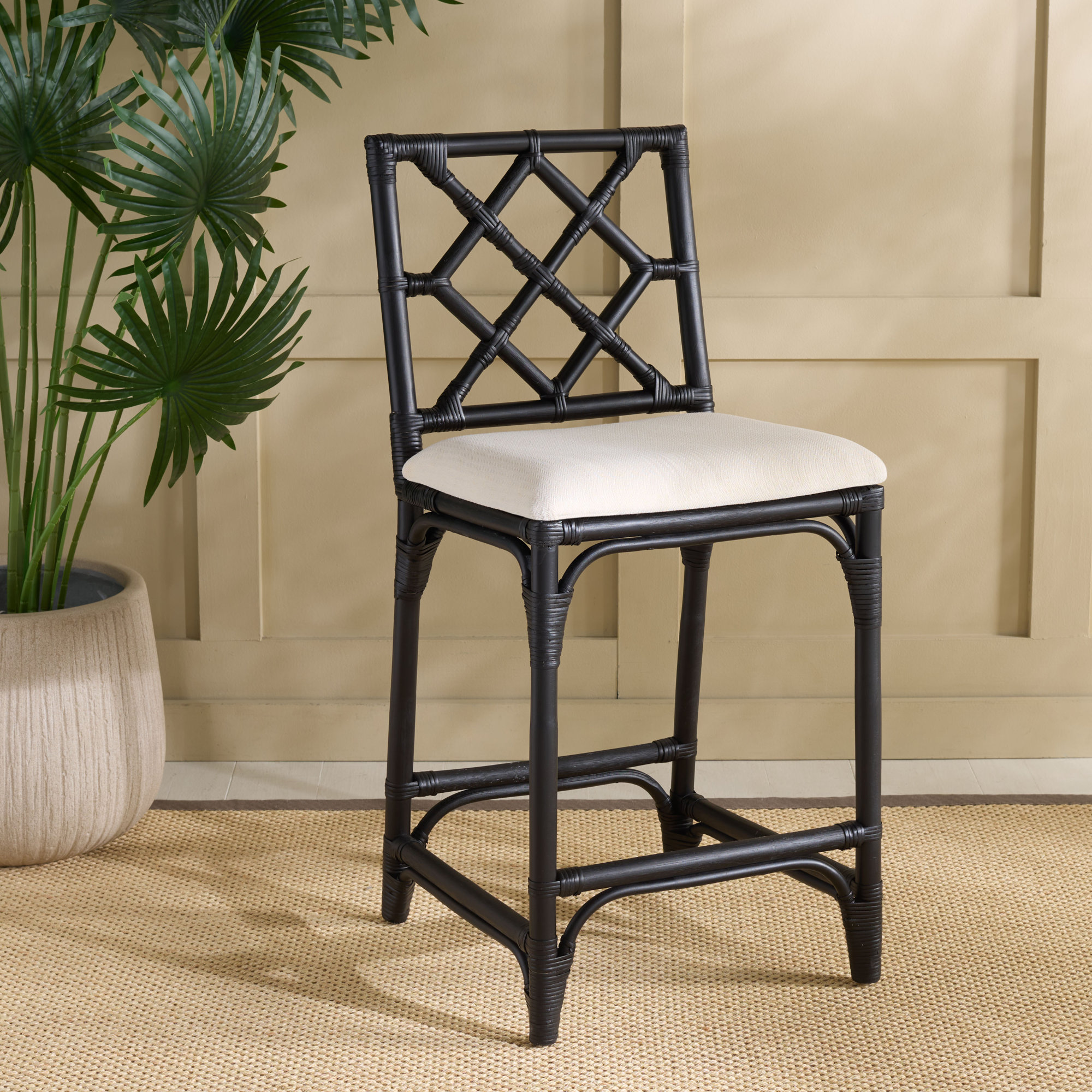 Bhumi Barstool with Cushion, Black