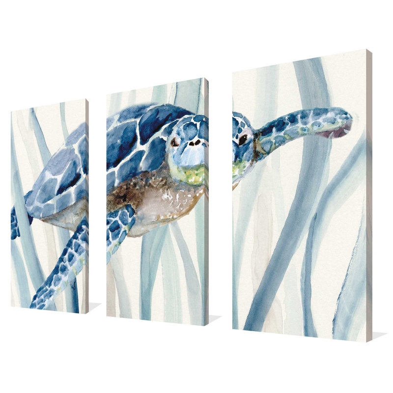 «Turtle In Seagrass I» par Nan, impression sur toile 3 pièces, H 32 po x l 48 po x P 0,75 po