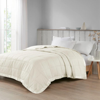 Couverture surdimensionnée en duvet synthétique avec bordure en satin, ivoire, taille King