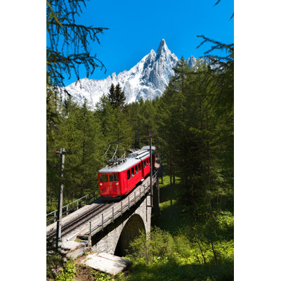 Montenvers Train by Lucentius