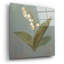 Art mural en verre acrylique 36 po x 36 po «Cottage Lily Of The Valley» par Danhui Nai
