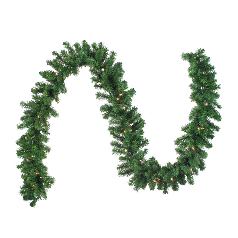 Guirlande de Noël artificielle pré-éclairée en pin 9 pi x 10 po Oak Creek