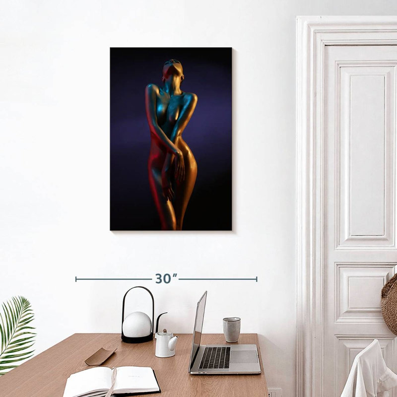 Femme dorée parfaite, H 30 po x l 20 po