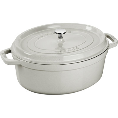 Cocotte ovale en fonte Staub