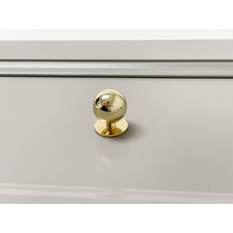 Chandler Round Knob in Polished Brass, 1.13"
