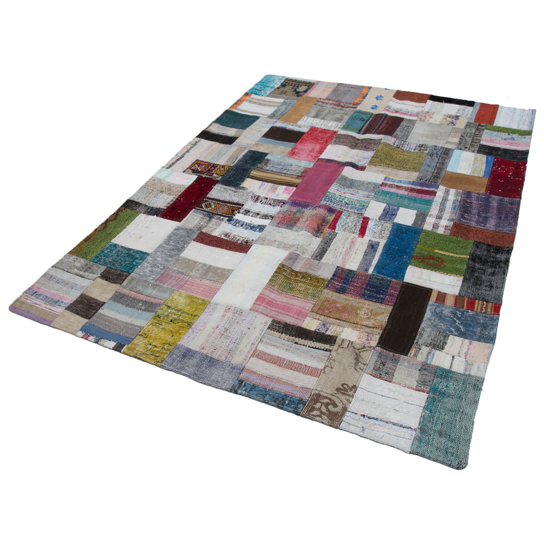 Courtnay Hand Knotted Area Rug