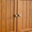 Armoire de rangement en chêne de 72,4 po de hauteur avec 8 portes et 4 tablettes. Pour différents réglages. Surface lisse, zones de fondation robustes. Extérieur, fabrication stable