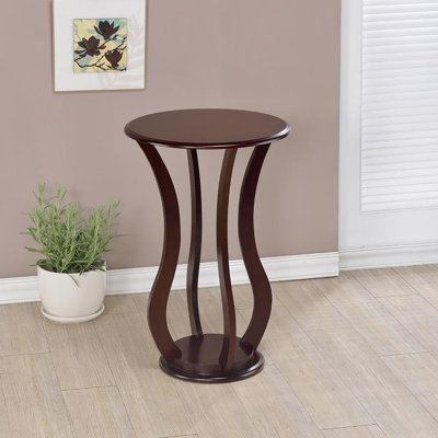 Table d'appoint en cerisier avec charme enchanteur Alayne