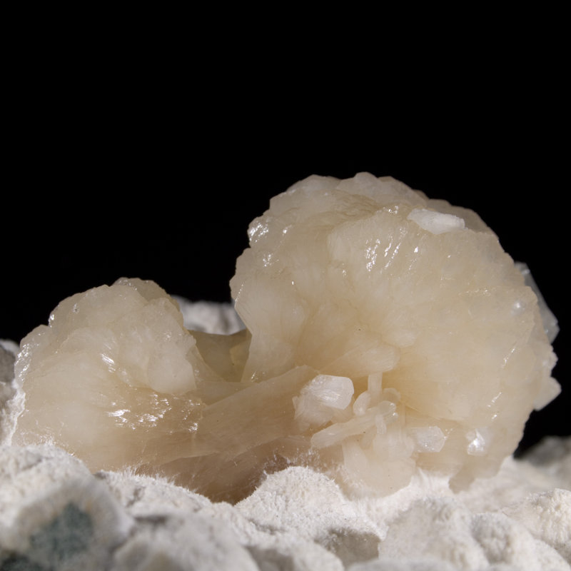 Stilbite esthétique avec calcédoine miniature Bultman