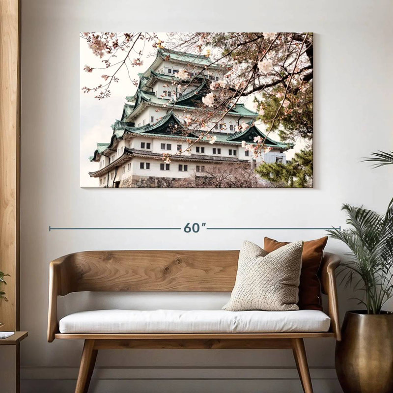 Lilie The Nagoya Castle