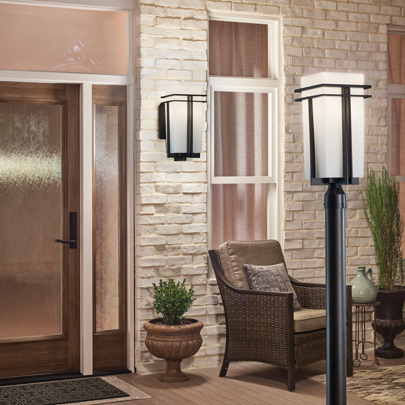 Modena Lantern Head, 20" H x 8.5" W / Incandescent